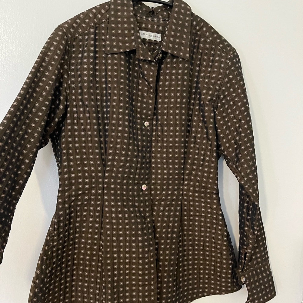 Elegant Brown Patterned Button Down Shirt